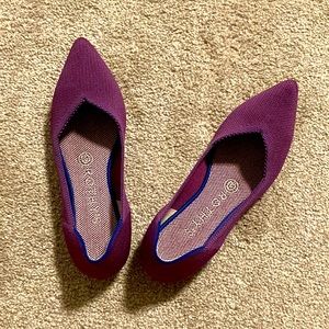 Rothy’s pointed toe knit shoes